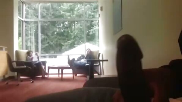 Blonde tinere cu pisici ude futate de pula lui mare